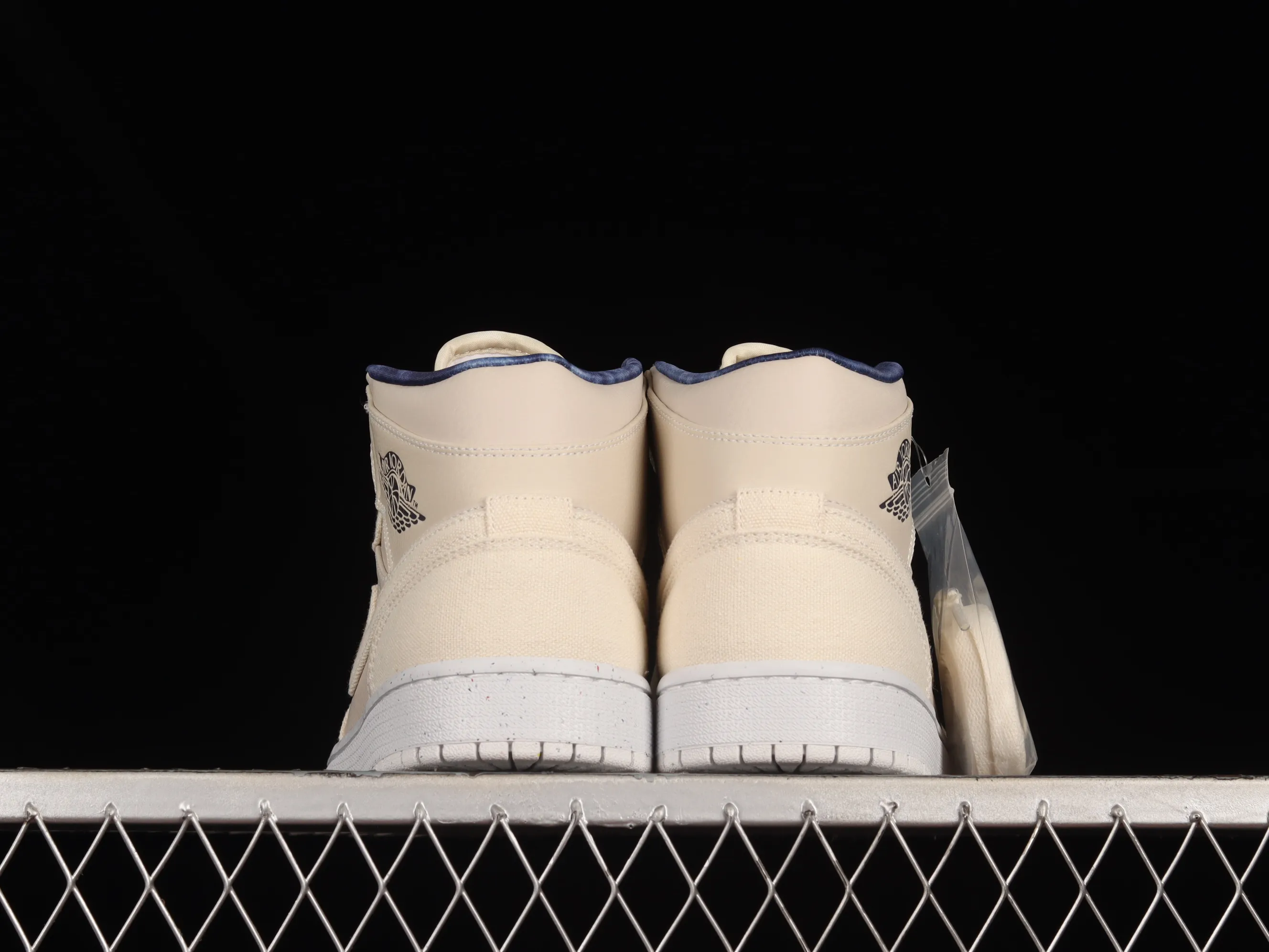 All categories Air Jordan Jordan series basketball shoes Air Jordan 1 Mid Air Jordan 1 Mid SE "Sanddrift" AJ1 Joe 1 rice white Chinese basketball shoes DM9126-104